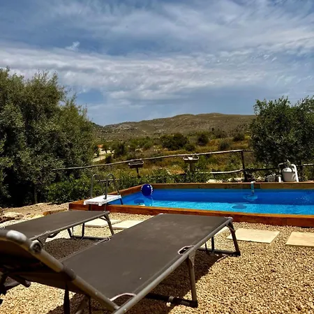 Overlooking Hill New Tipical Sicilian House In Rustic Style With Private Garden And Parking * Avola