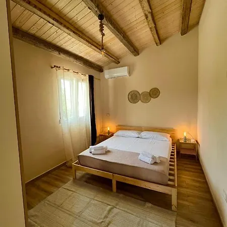 Overlooking Hill New Tipical Sicilian House In Rustic Style With Private Garden And Parking