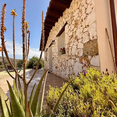 Overlooking Hill New Tipical Sicilian House In Rustic Style With Private Garden And Parking 别墅 阿沃拉